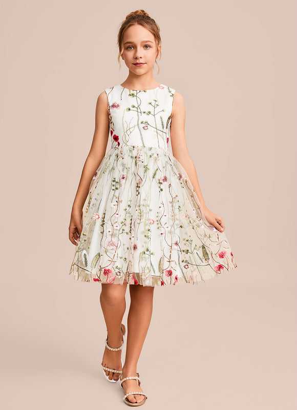Robe Pastel Blanche Col Rond Dentelle - gallery 3