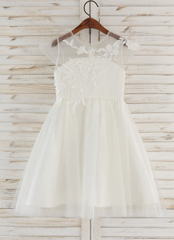 Robe Pastel Crème Dentelle Col Rond Genoux