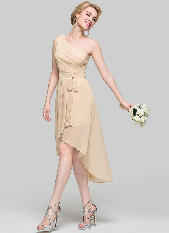 Robe Pastel Beige Décolleté Asymétrique Chic - gallery 6