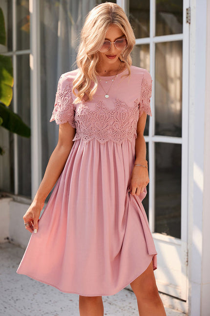 Robe Pastel Verte Col Rond Dentelle Midi