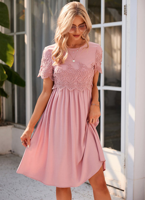Robe Pastel Verte Col Rond Dentelle Midi