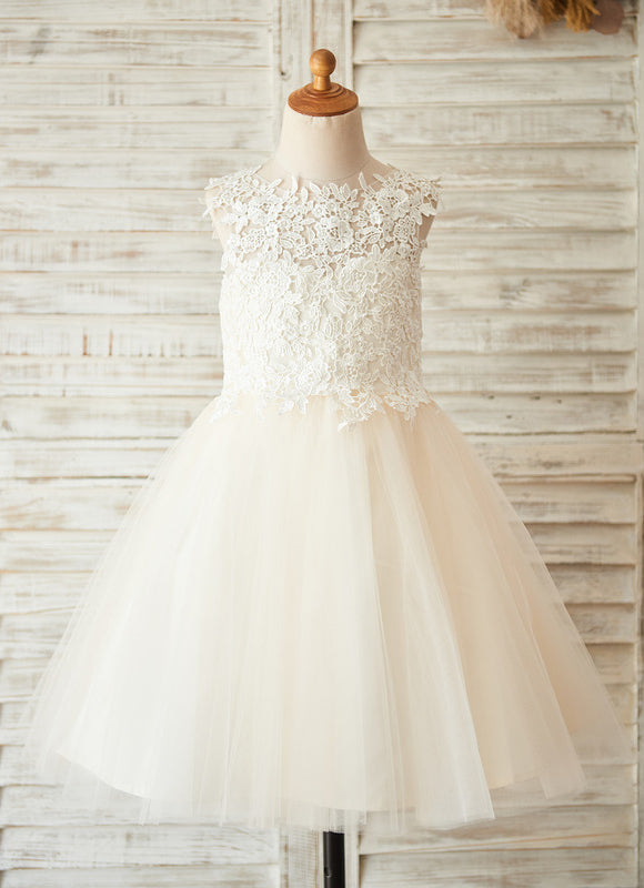Robe Pastel Crème Dentelle Col Rond Genoux - gallery 4