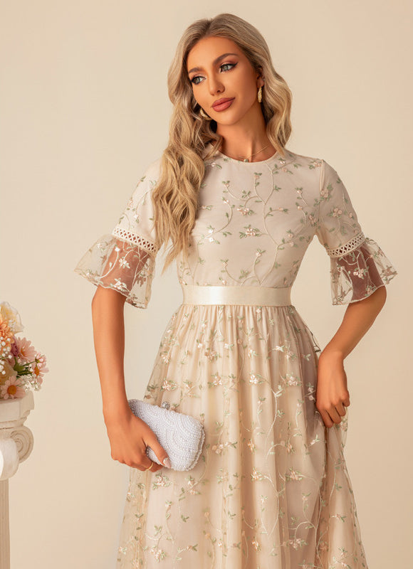 Robe Pastel Beige Trapèze Col Rond - gallery 2
