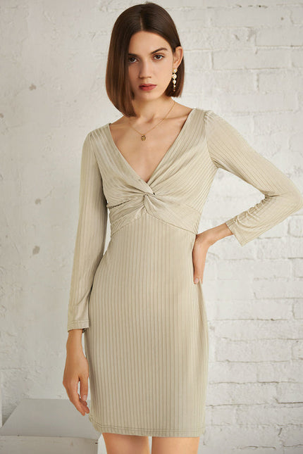 Robe Pastel Beige Col V Moulante Mini
