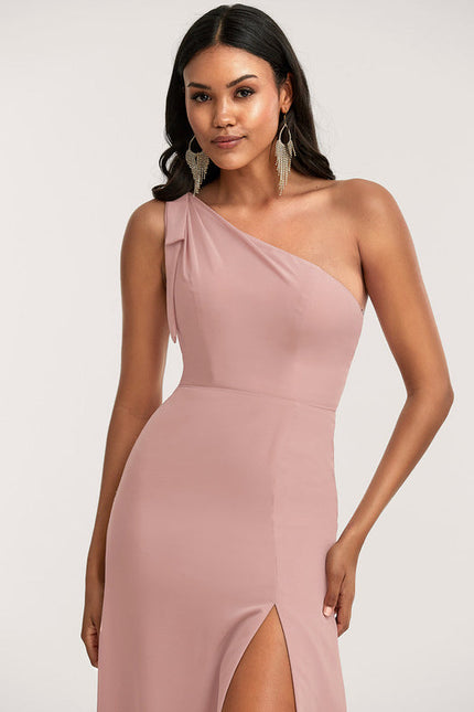 Robe Pastel Rose Décolleté Asymétrique Élégante - gallery 3