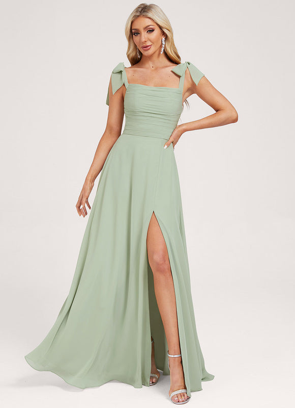 Robe Pastel Verte Col Bénitier Longue