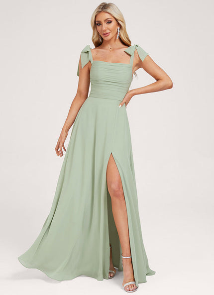 Robe Pastel Verte Col Bénitier Longue