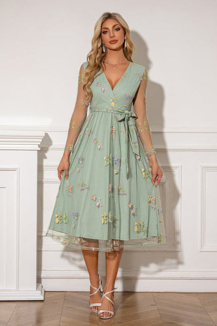 Robe Pastel Verte Brodée Col V Midi - gallery 6