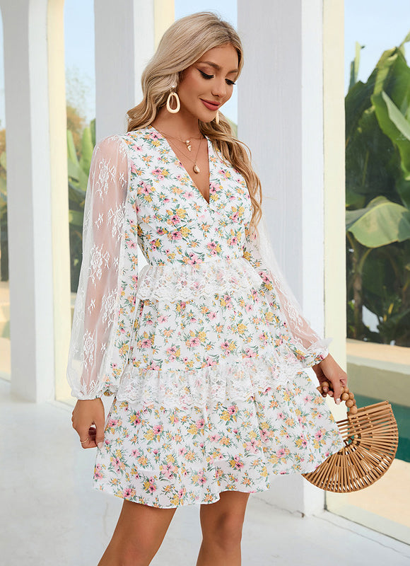 Robe Pastel Blanche À Volants Fleuris