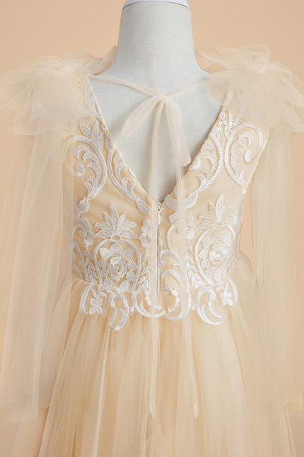 Robe Pastel Beige Col V En Dentelle - gallery 4