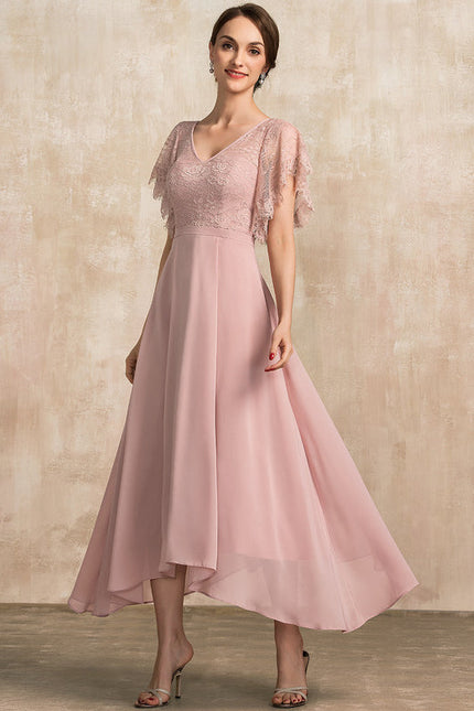 Robe Pastel Rose Col V Dentelle Élégante