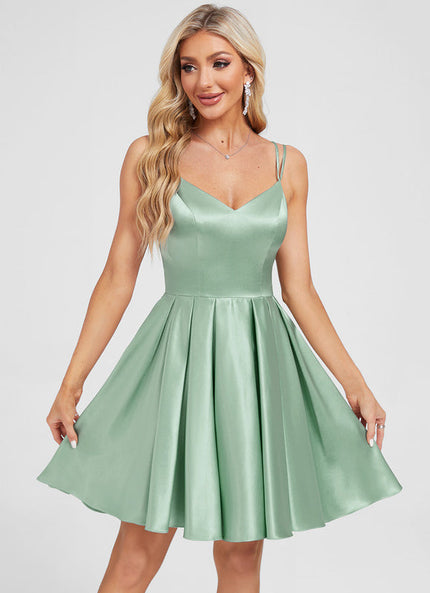 Robe Pastel Verte Satin Trapèze Avec Nœud
