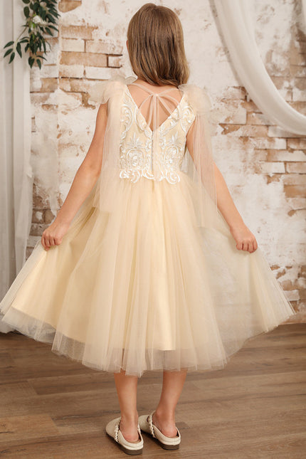 Robe Pastel Beige Col V En Dentelle - gallery 2