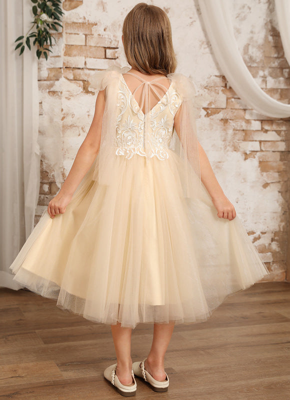 Robe Pastel Beige Col V En Dentelle - gallery 2