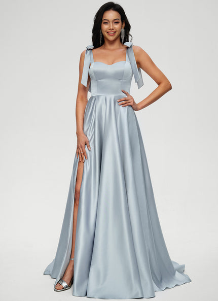 Robe Pastel Bleu Clair Col Cœur Satin