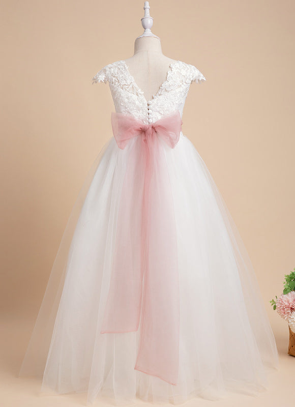 Robe Pastel Blanche Avec Ceinture Rose