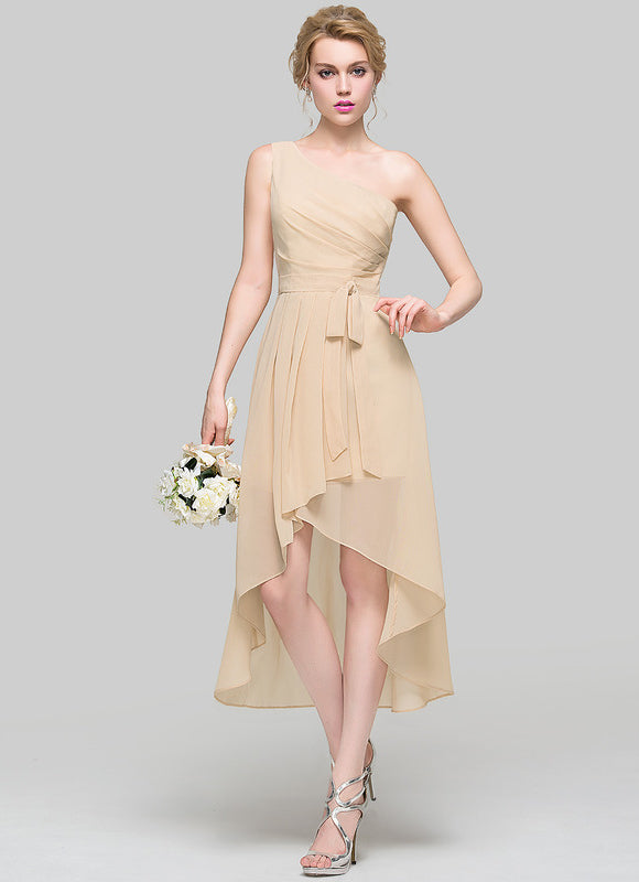 Robe Pastel Beige Décolleté Asymétrique Chic - gallery 2
