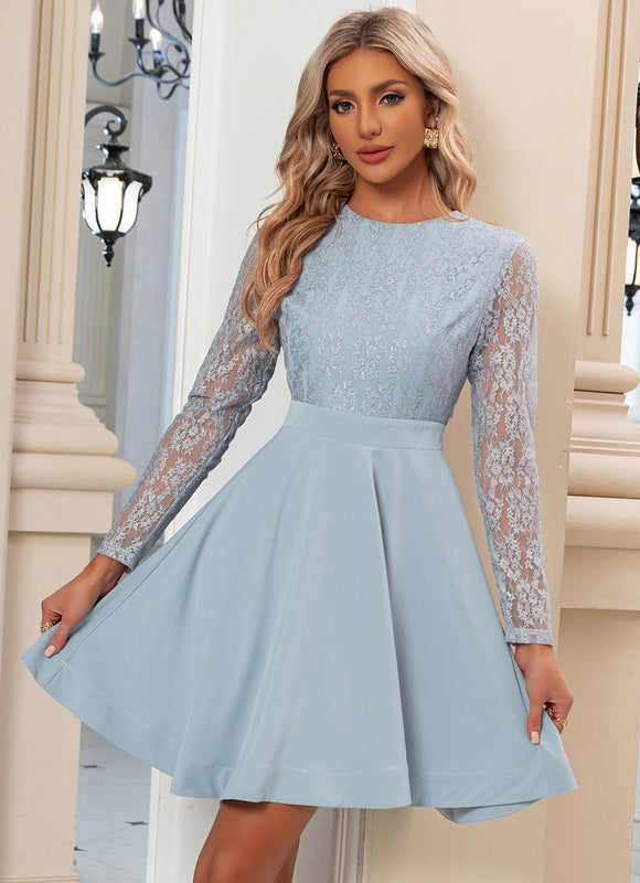 Robe Pastel Bleu Col Rond Dentelle