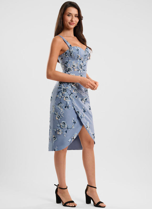 Robe Pastel Bleu Floral Col V  Avec Volants - gallery 4