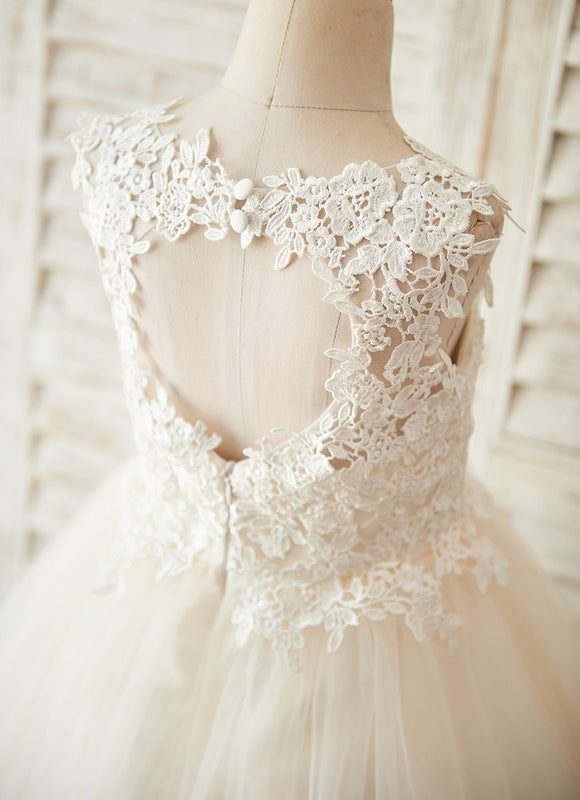 Robe Pastel Crème Dentelle Col Rond Genoux - gallery 2