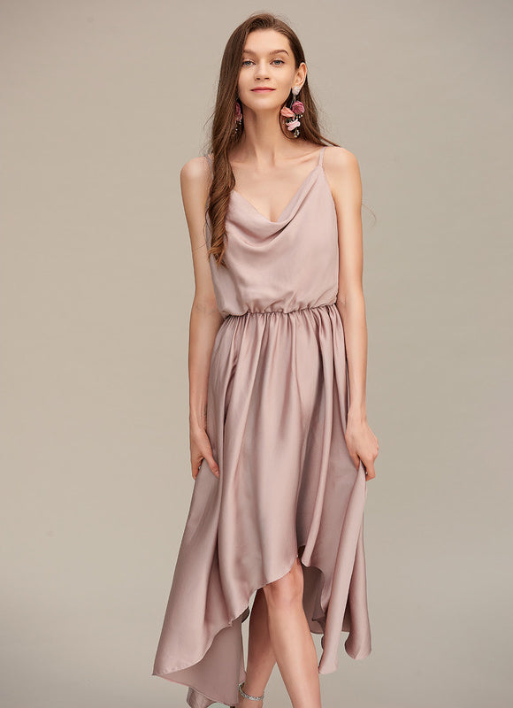 Robe Pastel Beige Col Bénitier Asymétrique