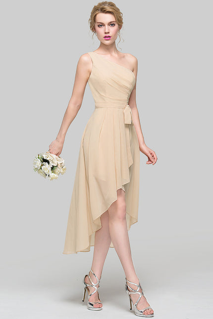 Robe Pastel Beige Décolleté Asymétrique Chic - gallery 1