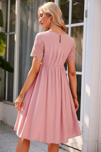 Robe Pastel Verte Col Rond Dentelle Midi - gallery 5