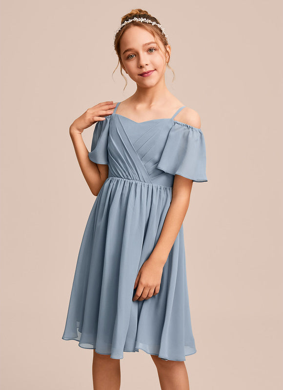 Robe Pastel Bleu Mousseline Décolleté Épaules