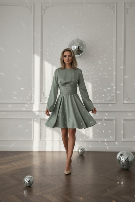 Robe Pastel Verte Satin Col V Midi