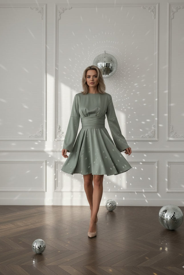 Robe Pastel Verte Satin Col V Midi