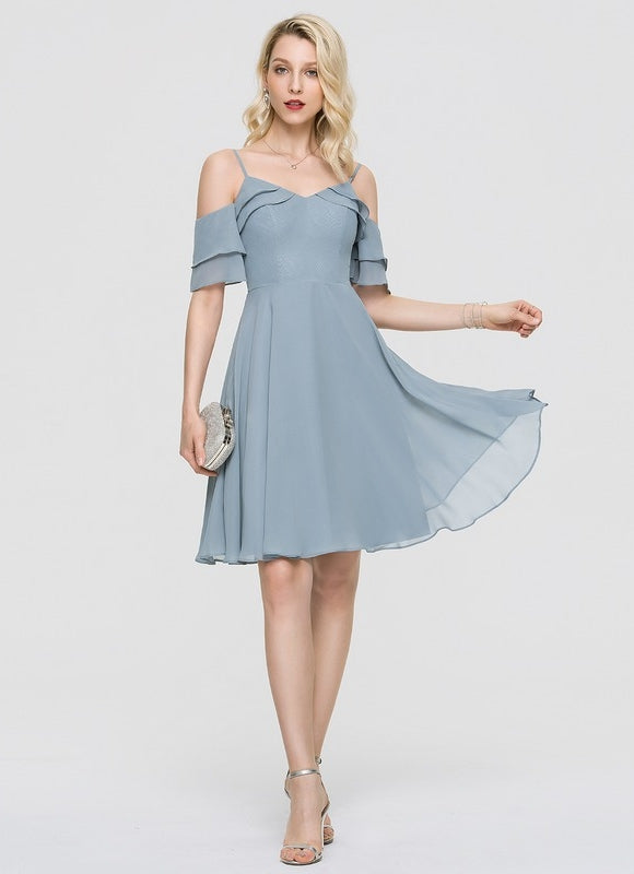 Robe Pastel Bleu Décolleté Épaules Volants - gallery 2