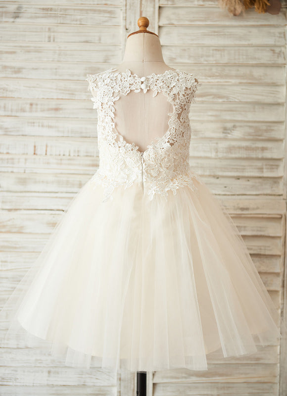 Robe Pastel Crème Dentelle Col Rond Genoux - gallery 1