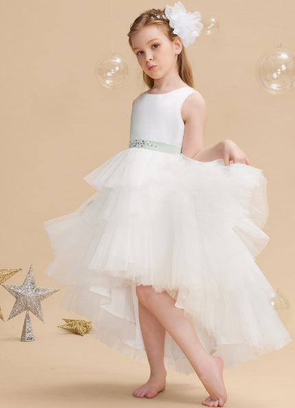 Robe Pastel Blanche Col Rond Asymétrique