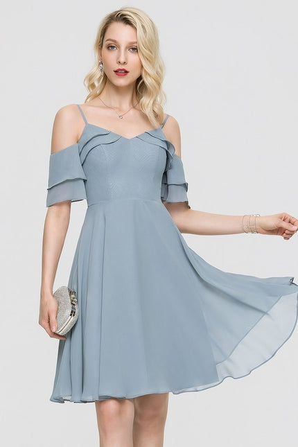 Robe Pastel Bleu Décolleté Épaules Volants - gallery 1