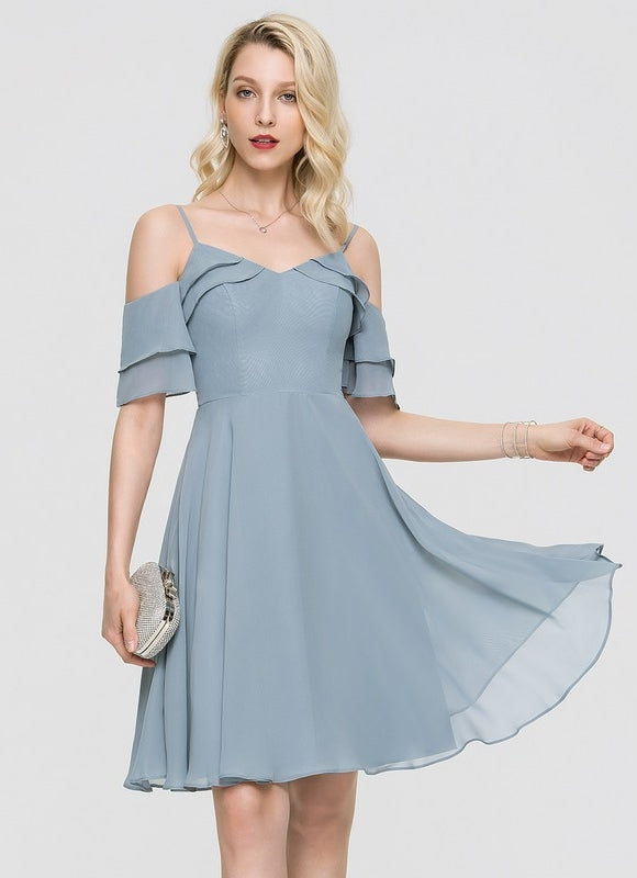 Robe Pastel Bleu Décolleté Épaules Volants - gallery 1