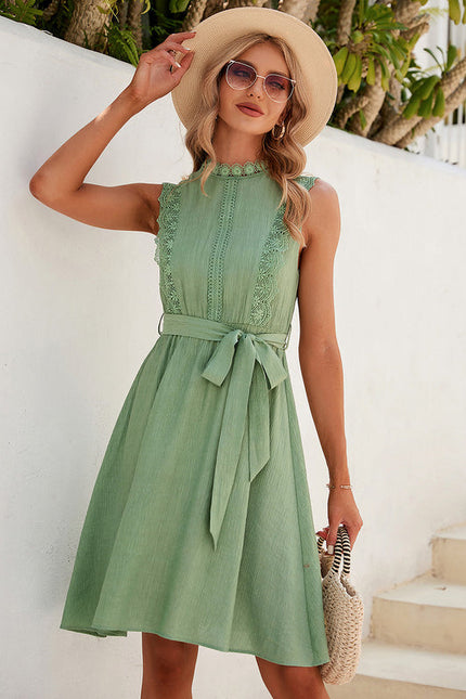 Robe Pastel Verte Col Montant Dentelle - gallery 2