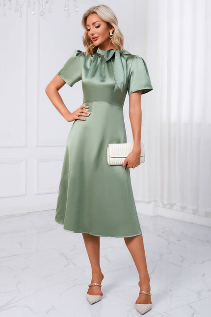 Robe Pastel Vert Satin Col Montant