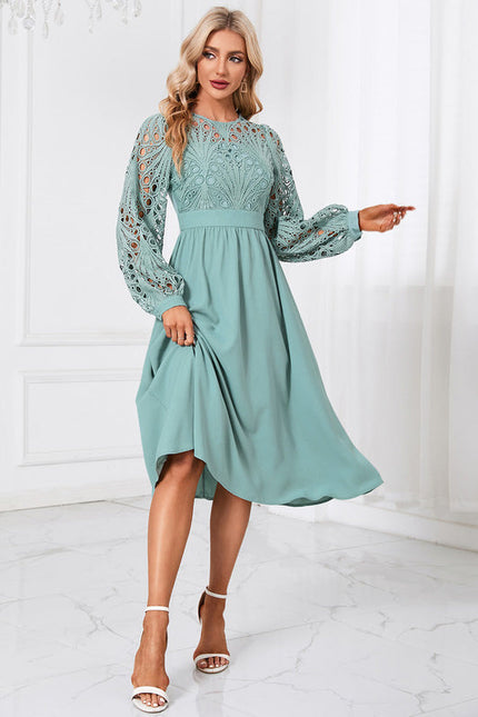 Robe Pastel Verte Col Rond Dentelle Midi - gallery 2