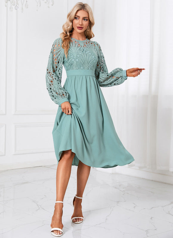 Robe Pastel Verte Col Rond Dentelle Midi - gallery 2