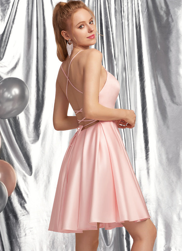 Robe Pastel Rose Satin Col Carré
