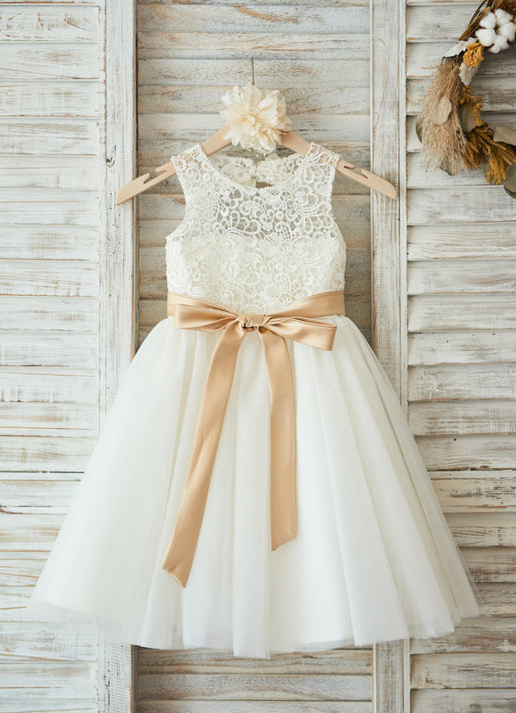 Robe Pastel Blanche Demoiselle D'Honneur Élégante - gallery 5