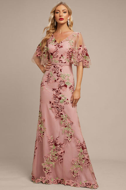 Robe Pastel Rose Col V Dentelle Élégante