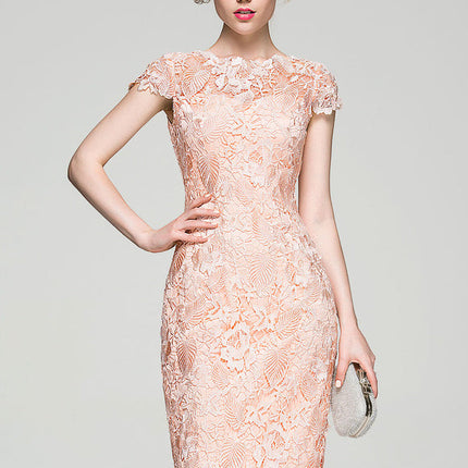 Robe Pastel Saumon Moulante Dentelle Cocktail