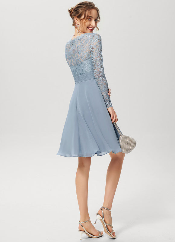 Robe Pastel Bleu Col V Dentelle Genou - gallery 3