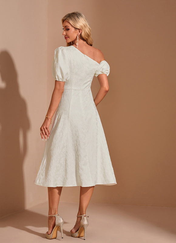 Robe Pastel Crème Décolleté Asymétrique Midi - gallery 1