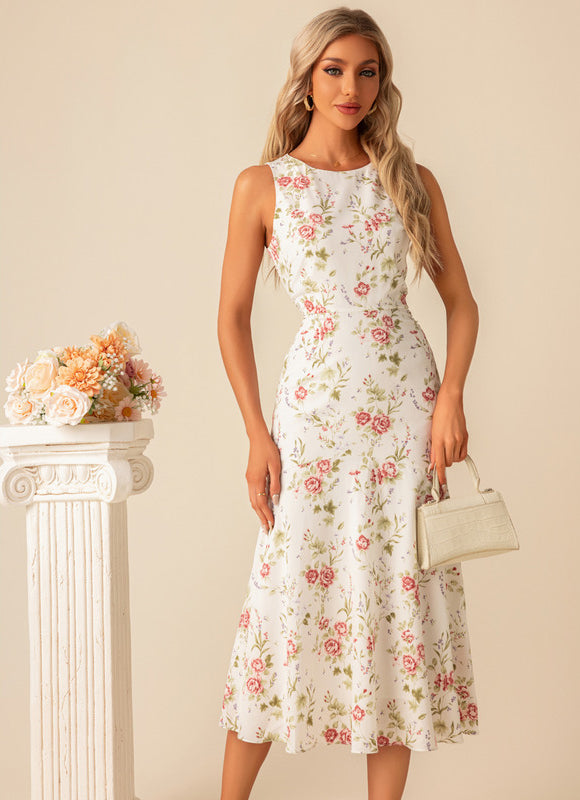 Robe Pastel Blanche Avec Fleurs Roses