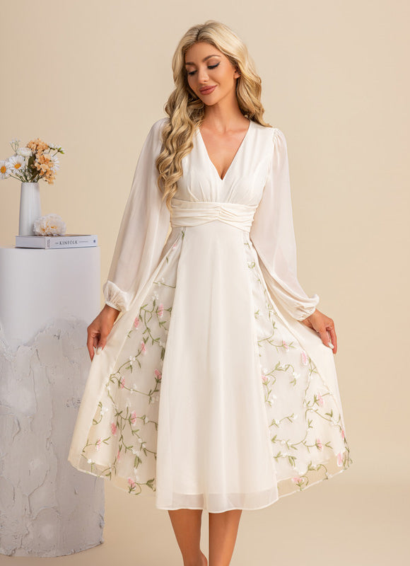 Robe Pastel Blanche Plissée Midi Élégante - gallery 2